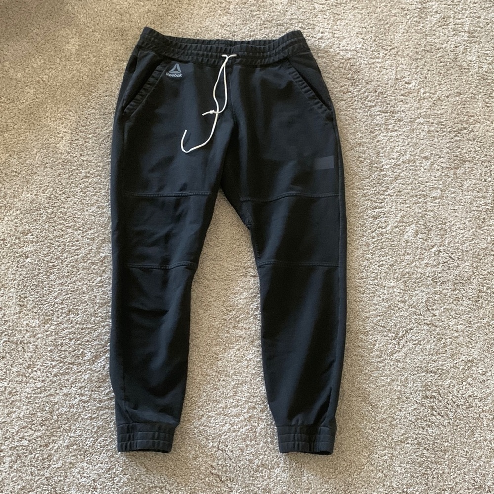 Medium Tapered Black Sweatpants